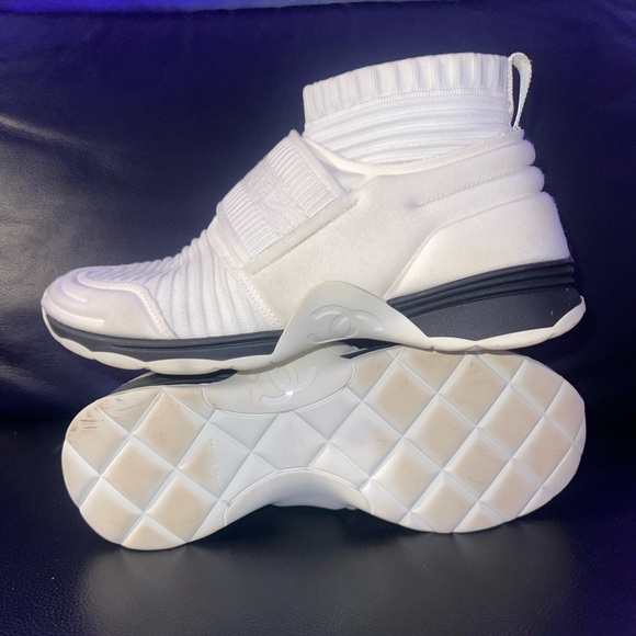 CHANEL White Fabric Stretch CC Sneakers EU 36/ US 6 - Picture 8 of 10